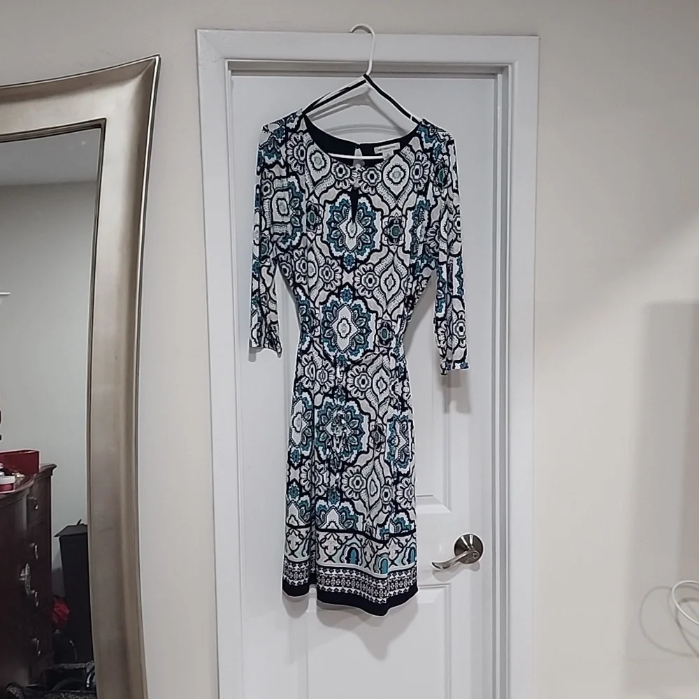 Dress - Picture 1 of 1